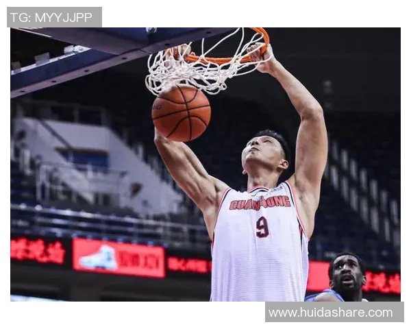 孙悦在篮球历史上超越姚明的传奇时刻引发热议与讨论